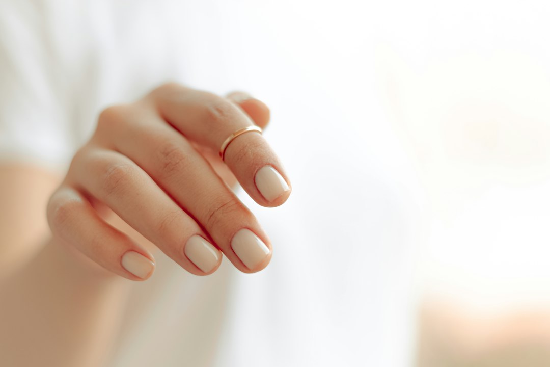 皮肤管理与日常美容护肤的区别：晋江女性如何选择适合自己的方案